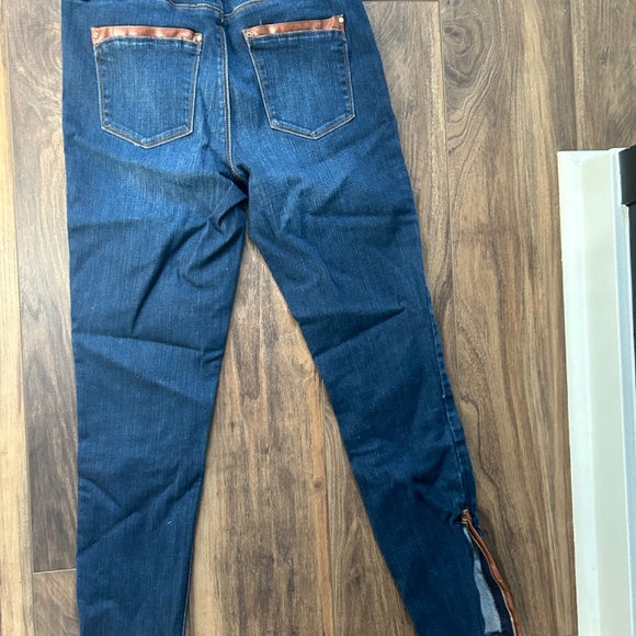 White House Black Market Jeans - Picture 2 of 2